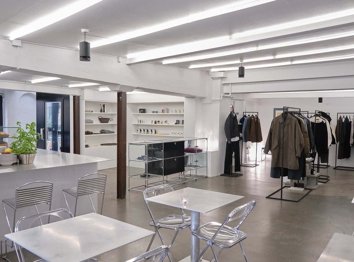 Wo Clé koncept store med en café søger investor